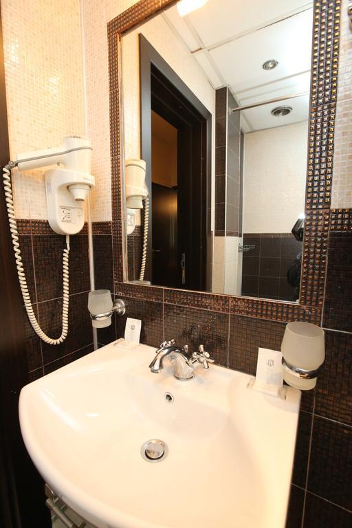 Hotel & Restaurant The House Sofia Room photo