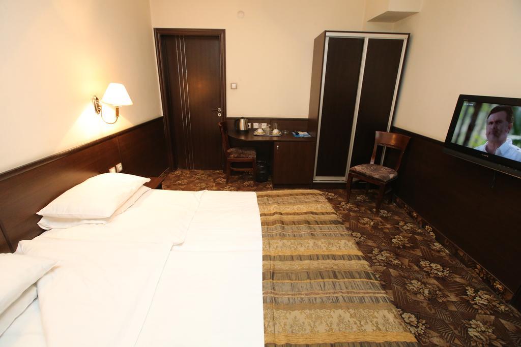 Hotel & Restaurant The House Sofia Room photo